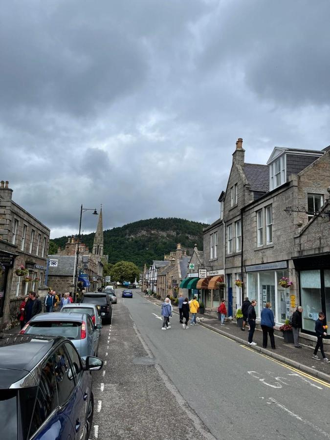 Lovely And Spacious 2Bd Holiday Retreat Ballater Exterior photo